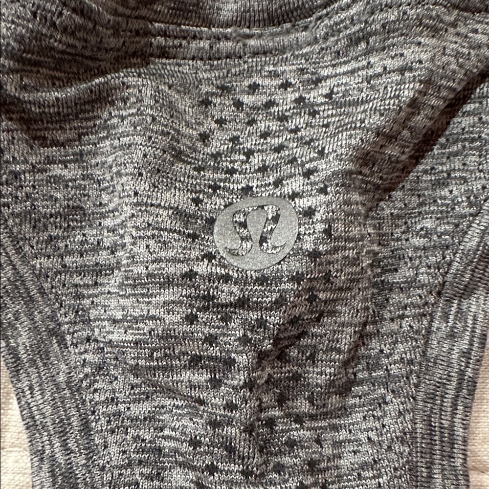 Lululemon Swiftly Tech Racerback Tank - Picture 2 of 3